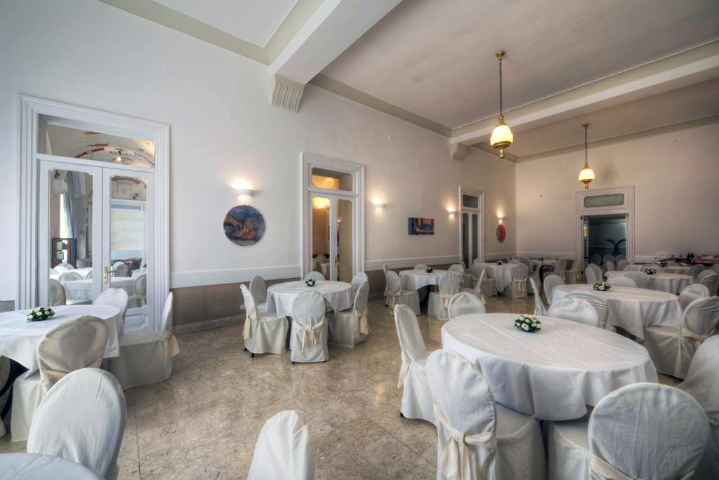 פומפיי Hotel Vittoria מראה חיצוני תמונה